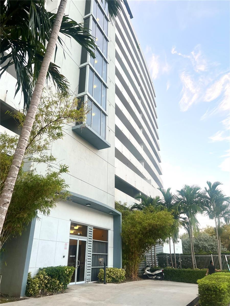 36 NW 6th Ave # 1, Miami FL 33128