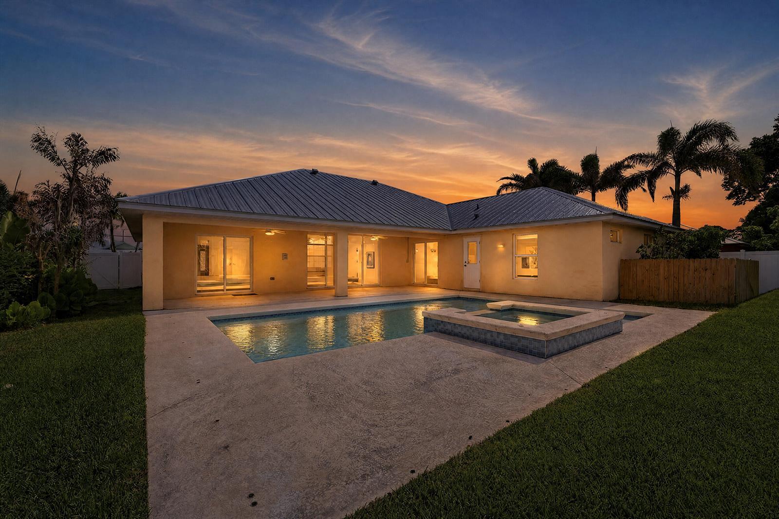 2314 SE Calcutta Circle, Port St. Lucie FL 34952 photo 2