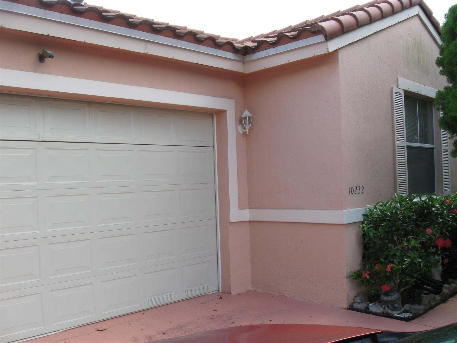 10232 SW 16th Court, Pembroke Pines FL 33025