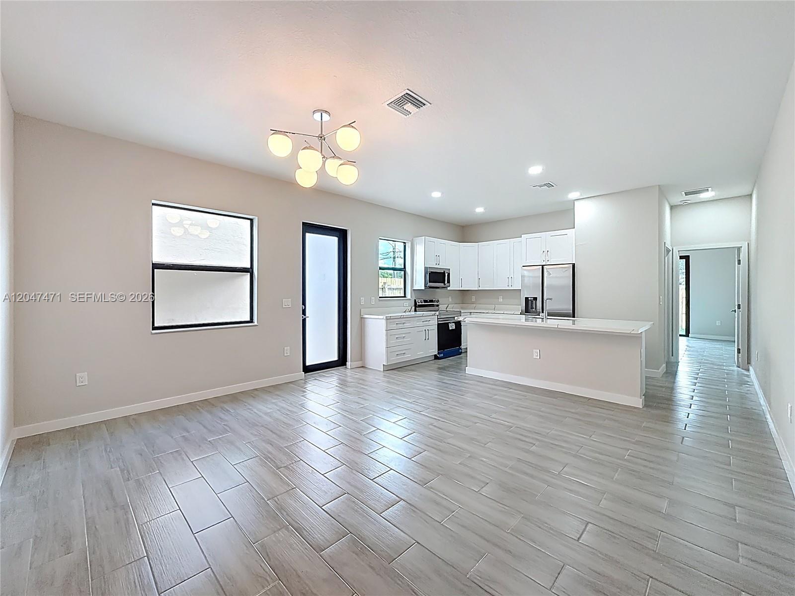 402 NW 41st St # 402, Oakland Park FL 33309 photo 4
