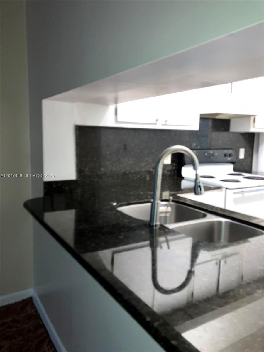 204 Lake Pointe Dr # 208, Oakland Park FL 33309 photo 5