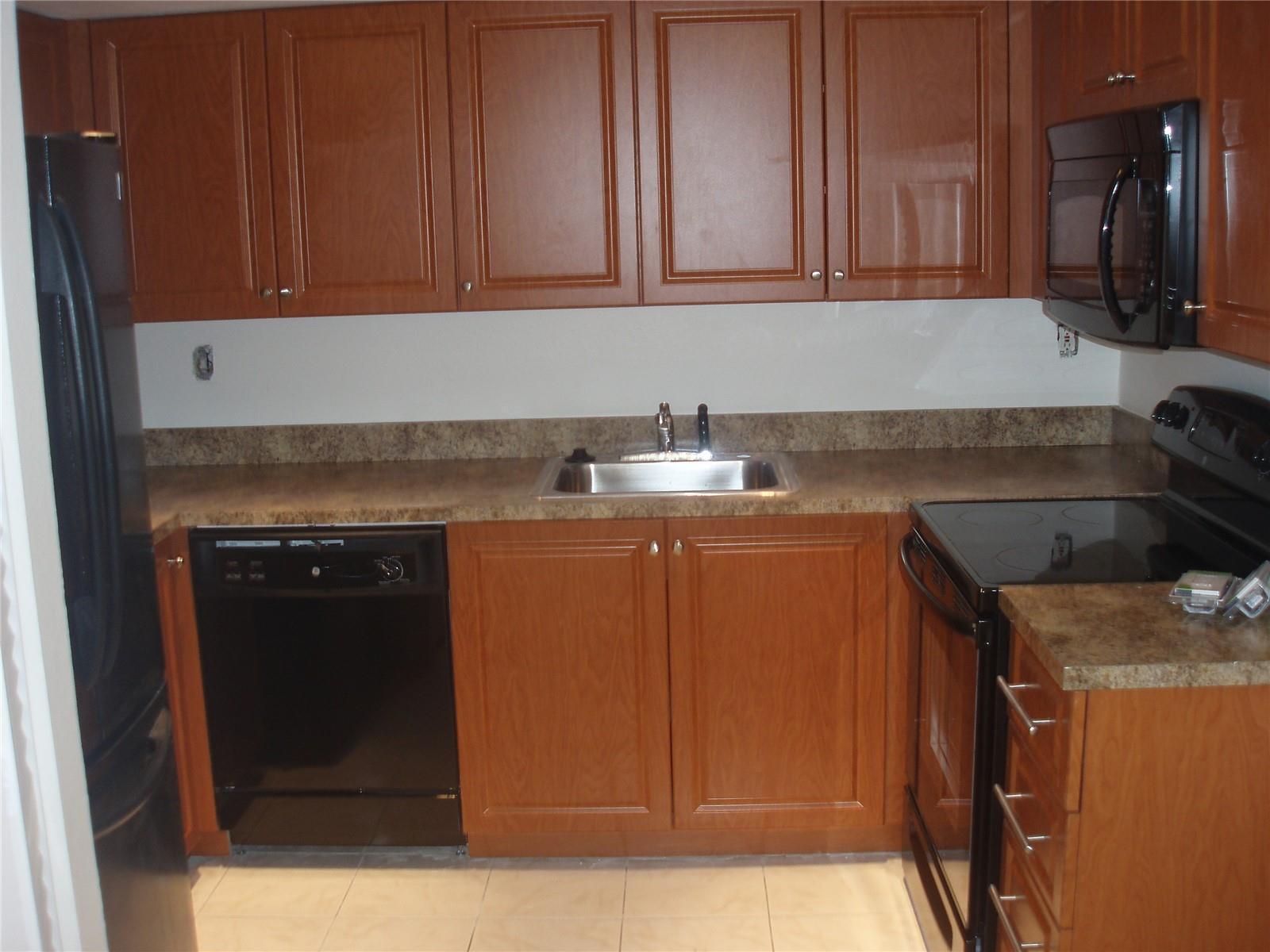 8028 SW 17th Place # 5, Davie FL 33324 photo 2