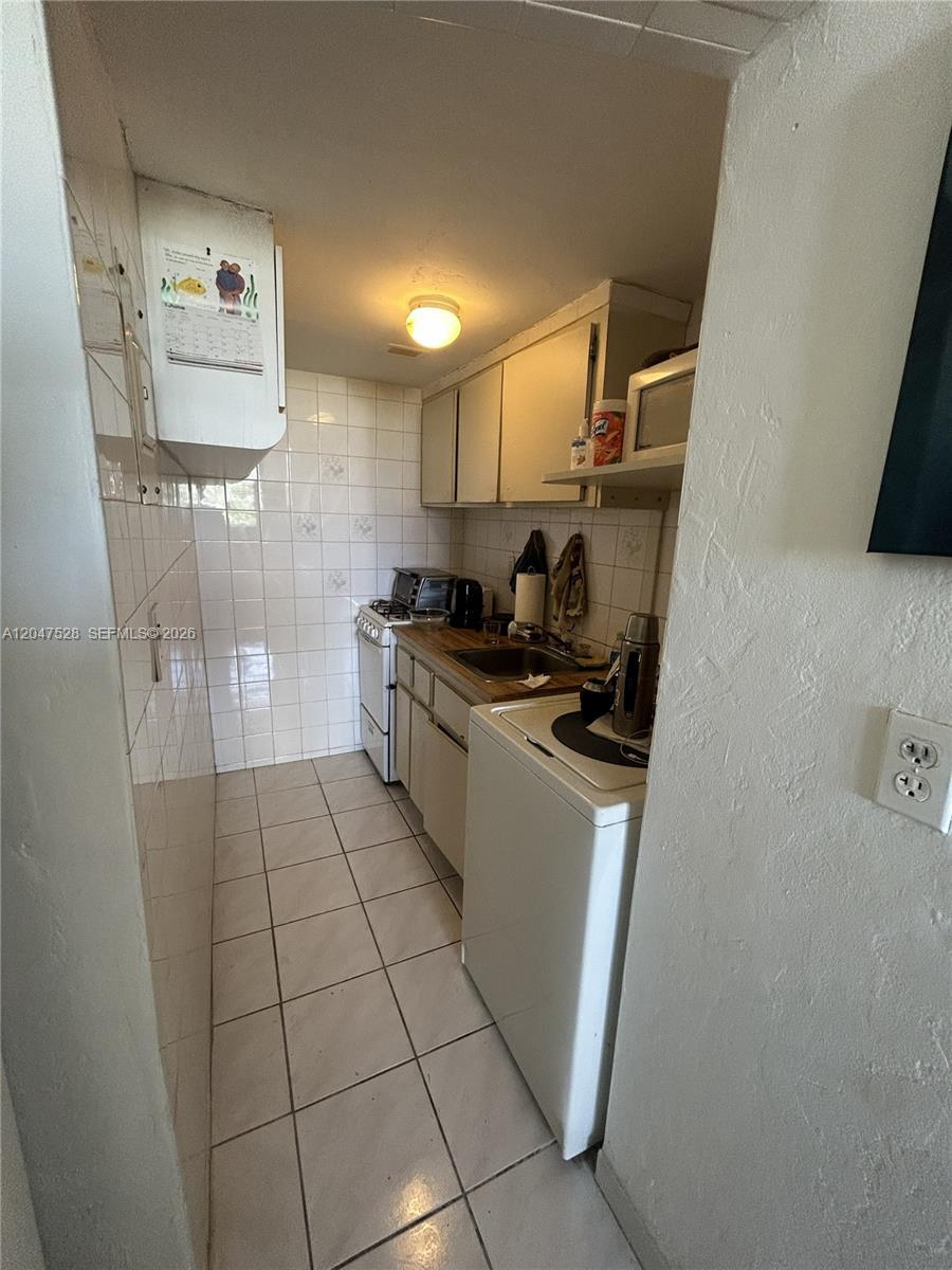 6484 Indian Creek Dr # 303, Miami Beach FL 33141 photo 2