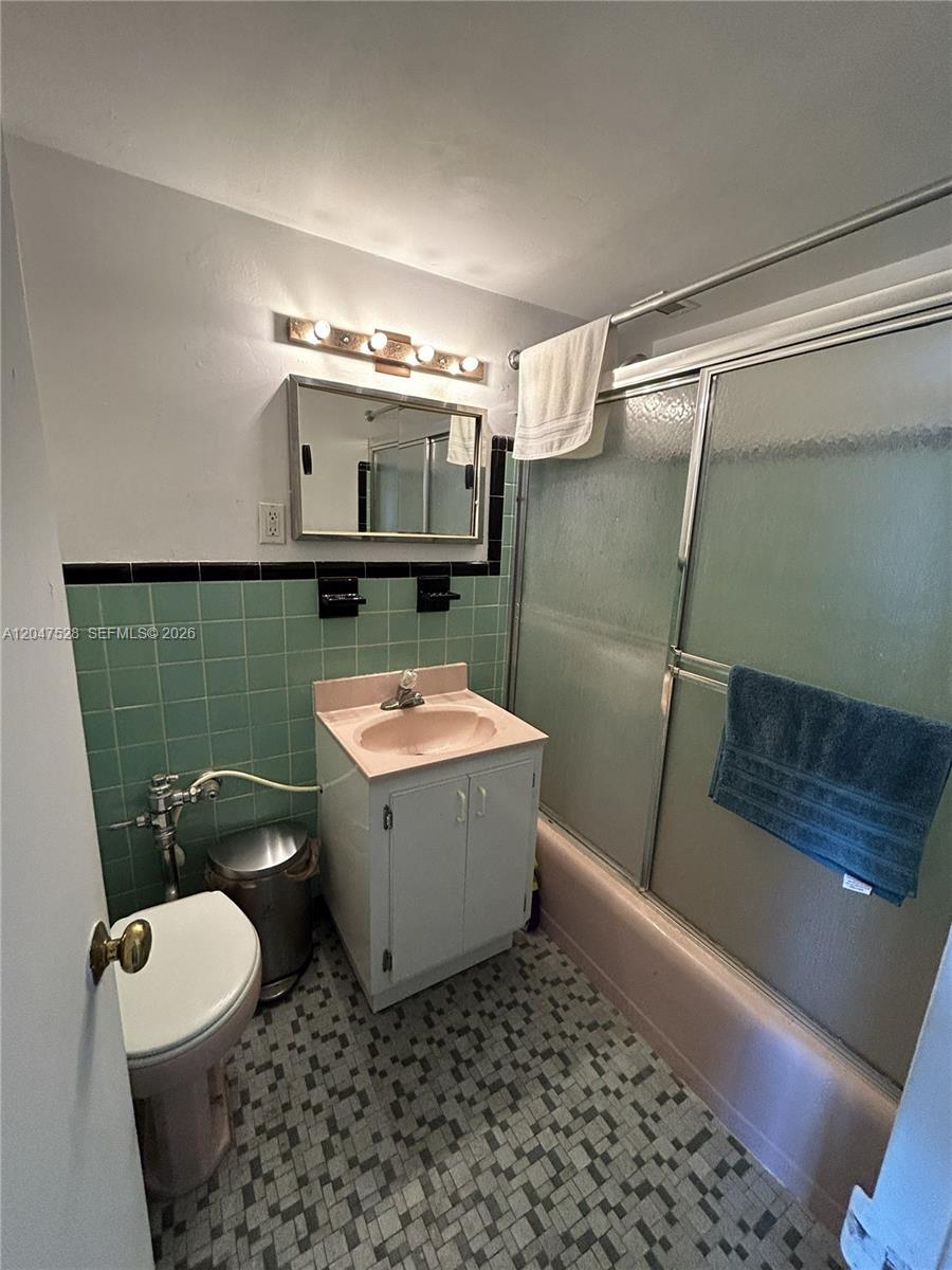 6484 Indian Creek Dr # 303, Miami Beach FL 33141 photo 4