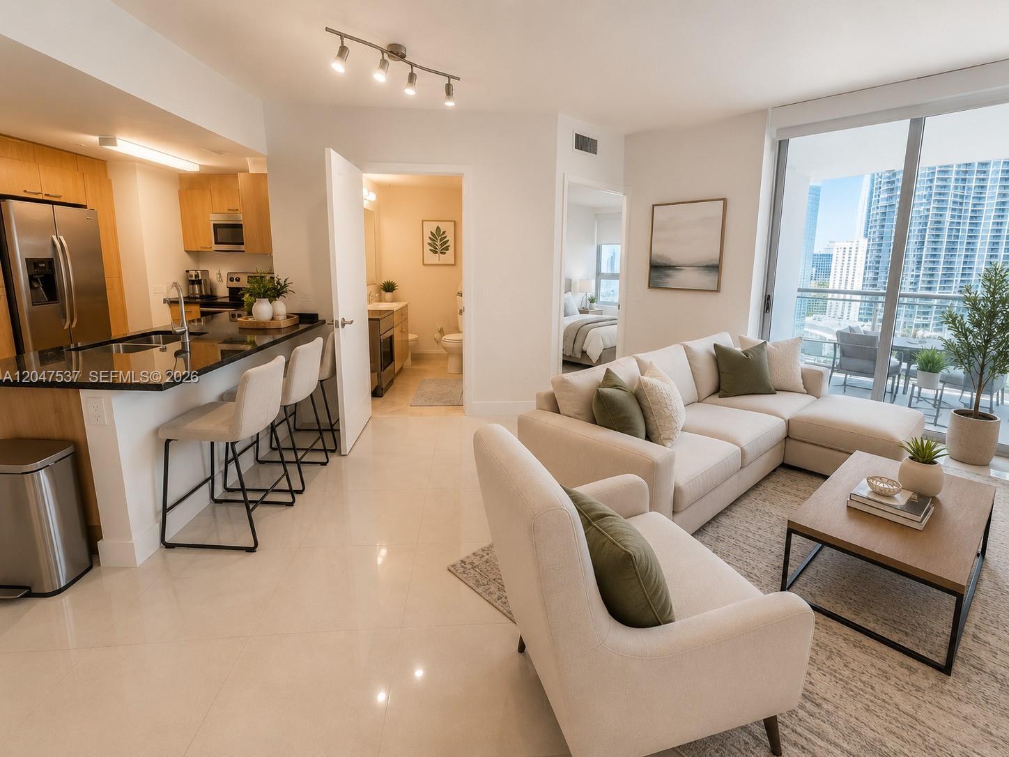 350 S Miami Ave # 3304, Miami FL 33130 photo 2