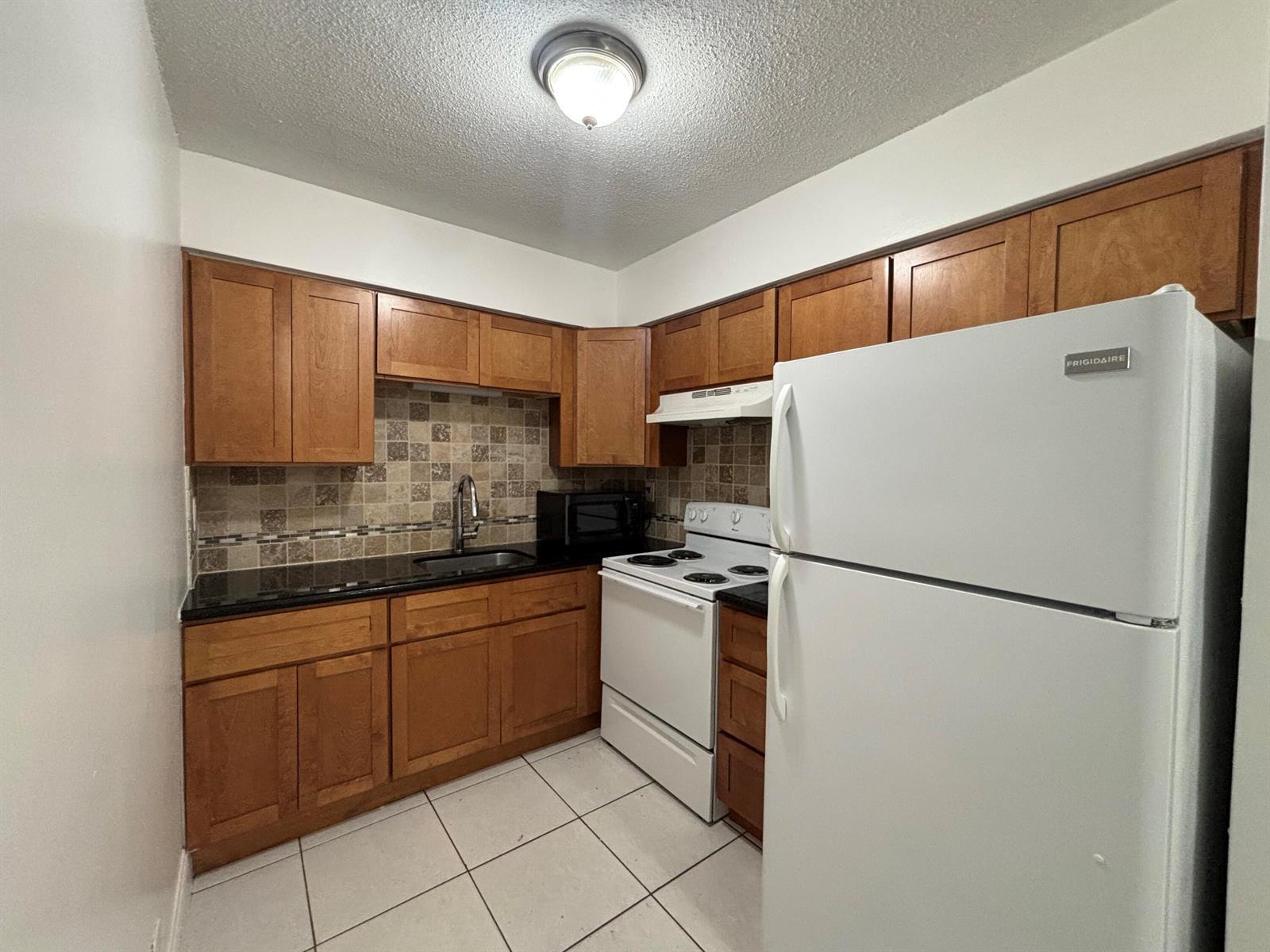 1916 SW 11th Street Unit 26, Fort Lauderdale FL 33312 photo 5