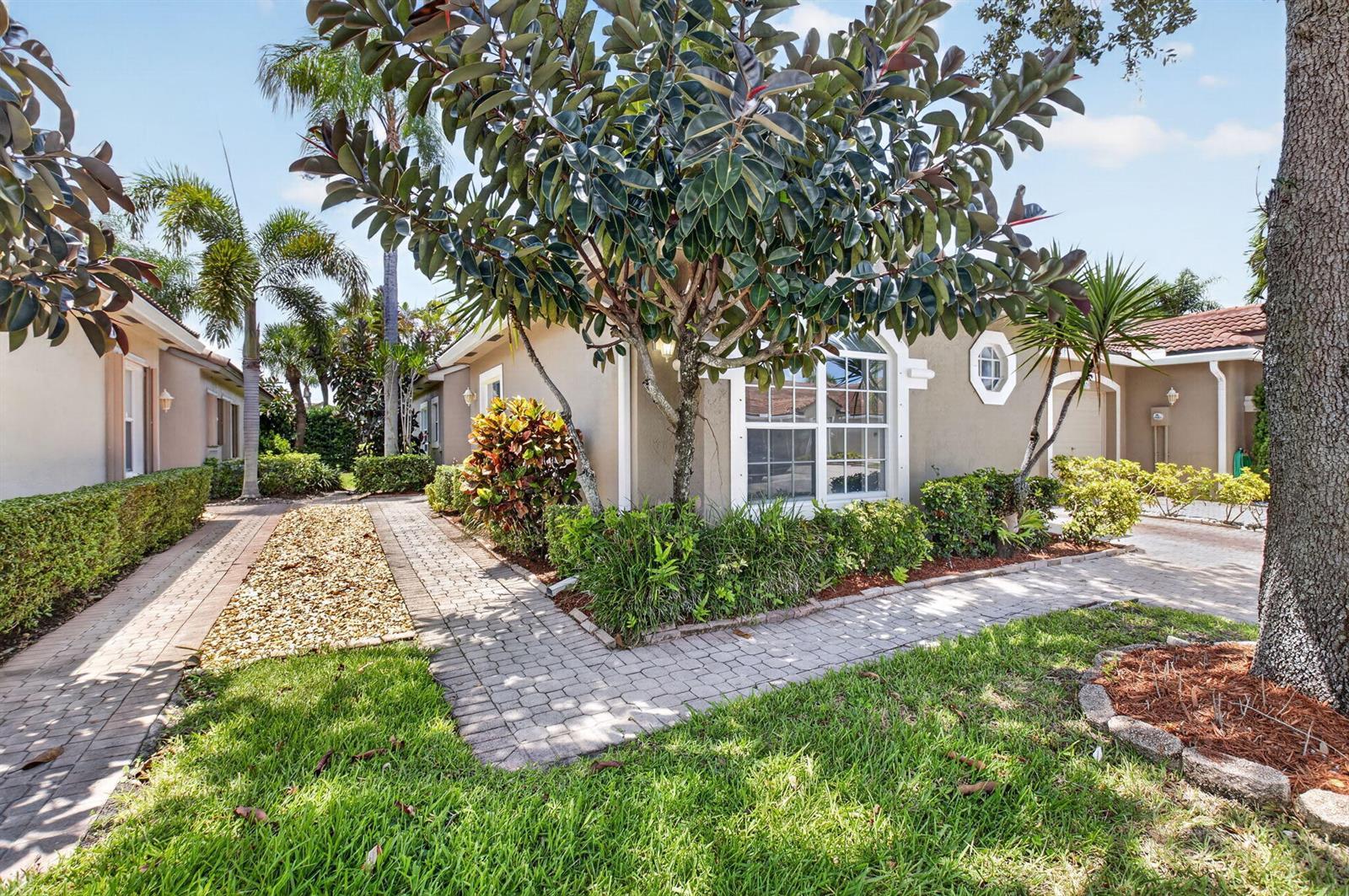8410 Via Serena, Boca Raton FL 33433 photo 2