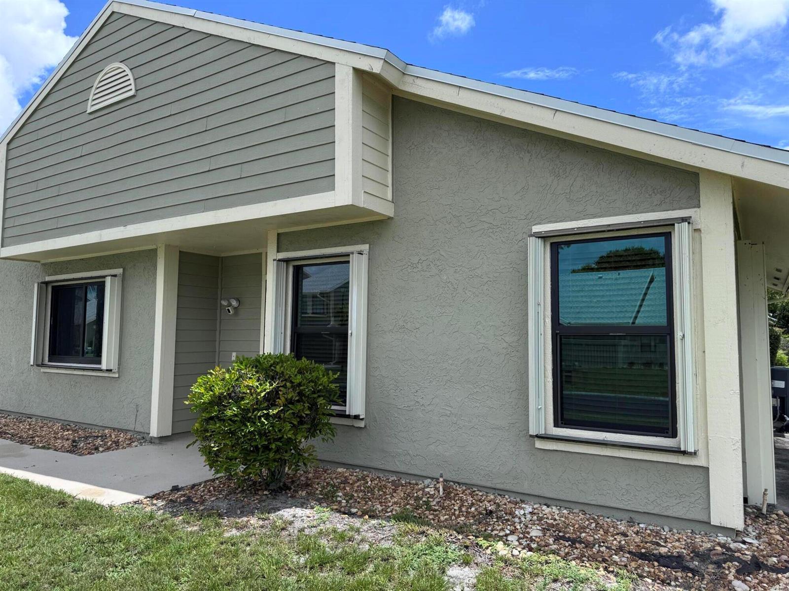 1428 SE Colchester Circle, Port St. Lucie FL 34952