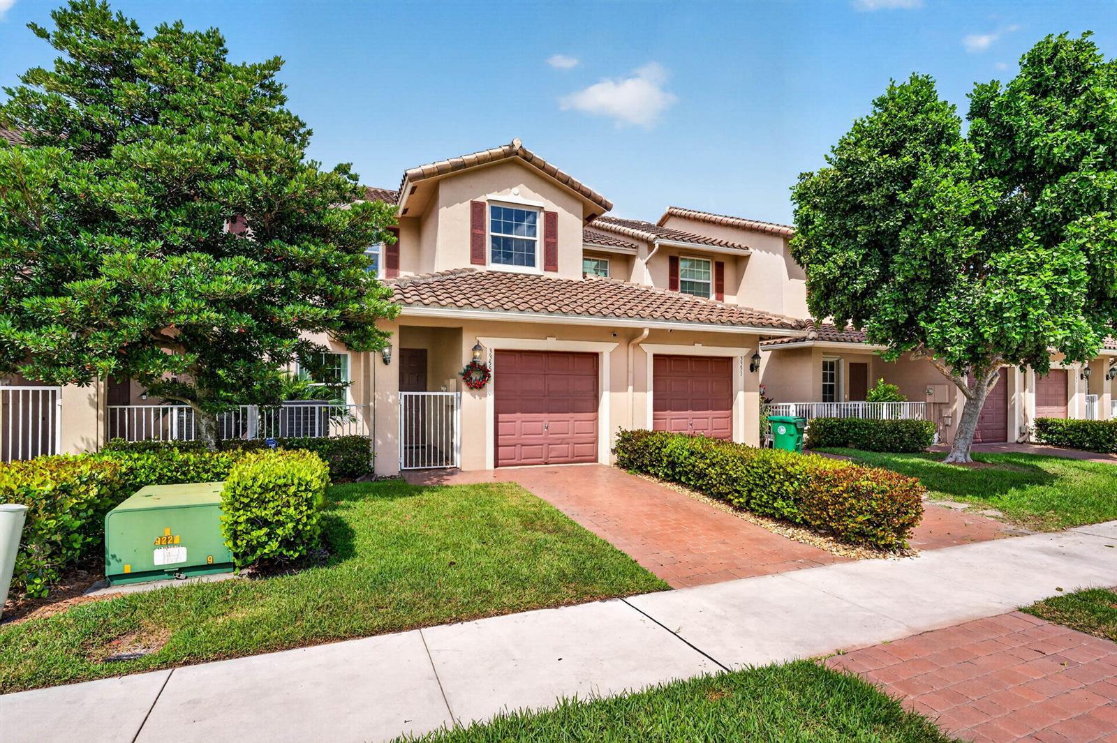 3355 Lakeside Drive, Davie FL 33328 photo 3