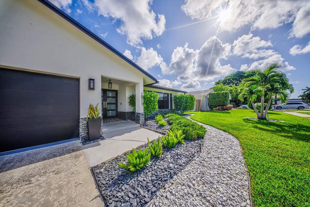 2831 SW 13th Court, Deerfield Beach FL 33442 photo 2