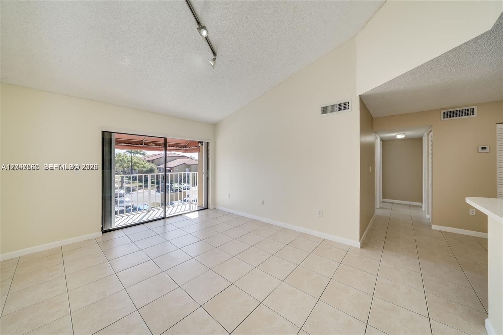 15630 SW 80th St # 302, Miami FL 33193