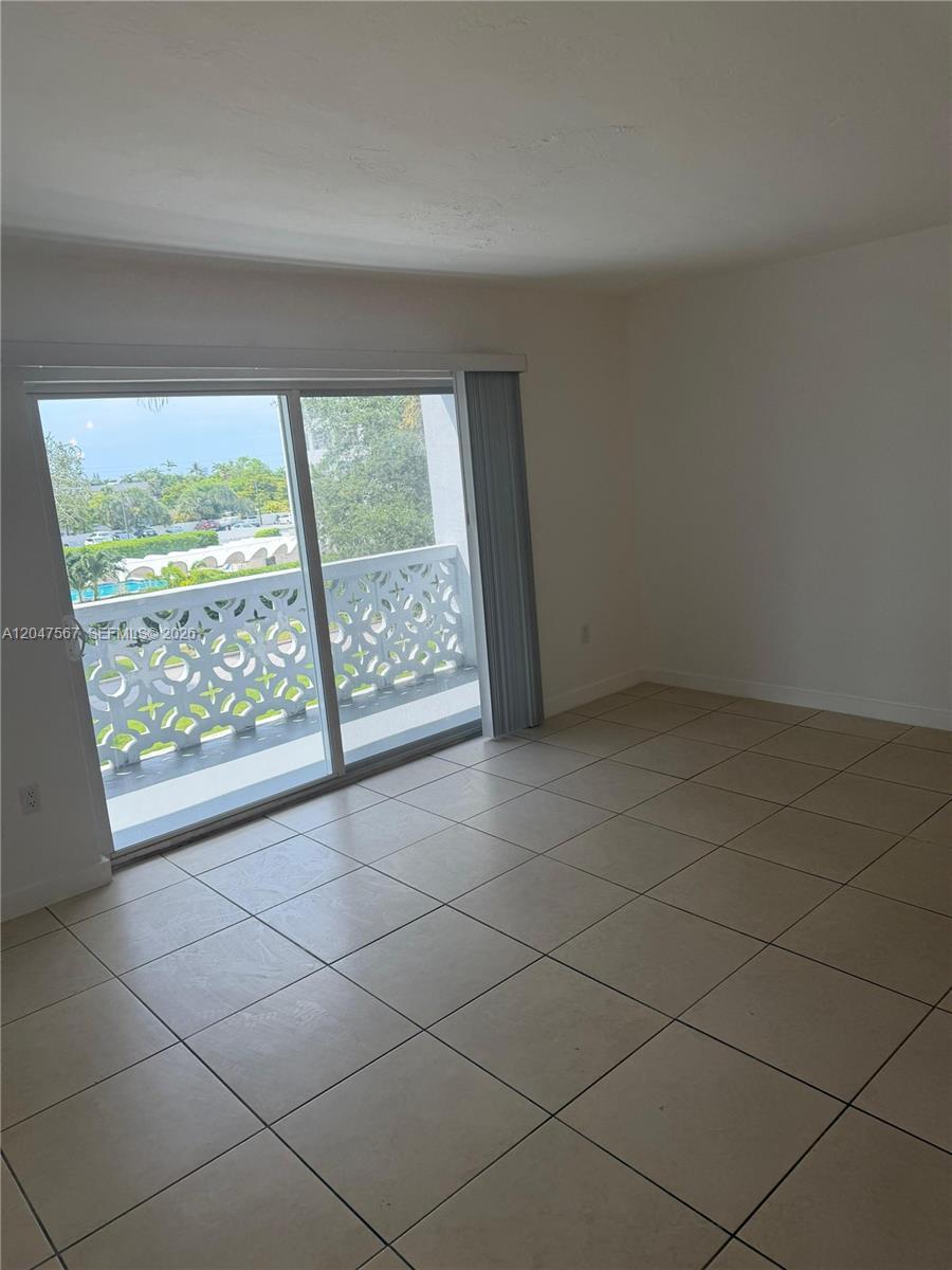 2005 Sans Souci Blvd # 305, North Miami FL 33181 photo 2