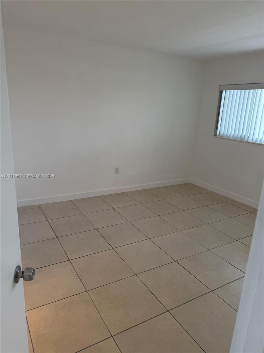 2005 Sans Souci Blvd # 305, North Miami FL 33181 photo 4