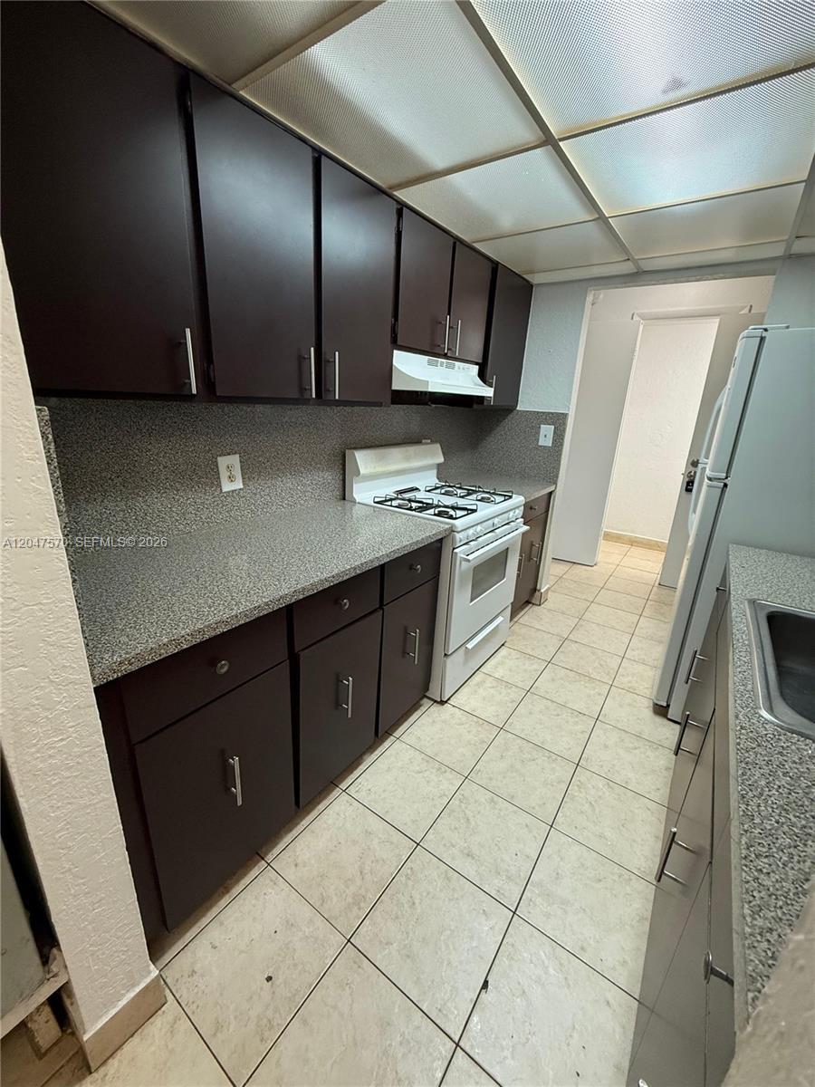 1305 W 53rd St # 406, Hialeah FL 33012 photo 3