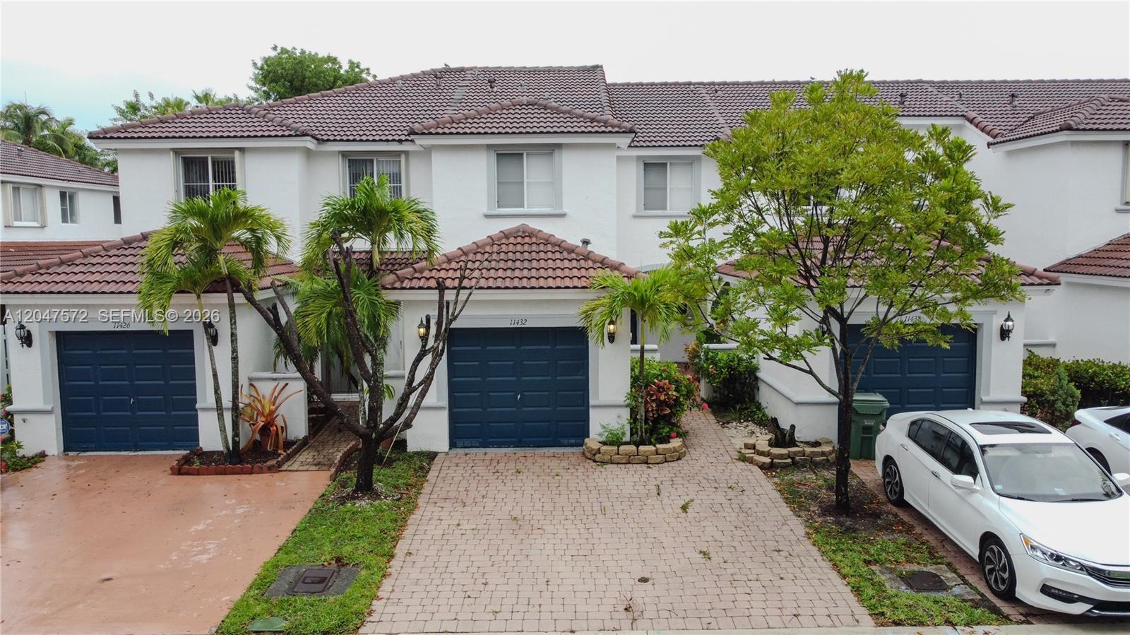 11432 NW 48th Ter, Doral FL 33178 photo 2