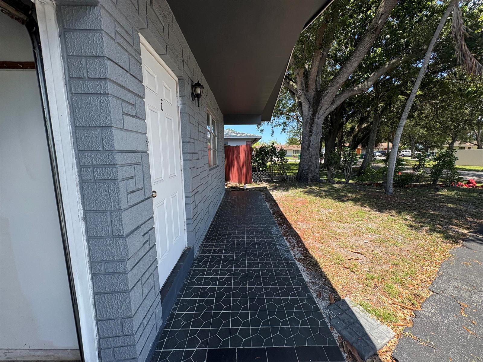 6111 SW 31st Street, Miramar FL 33023 photo 2