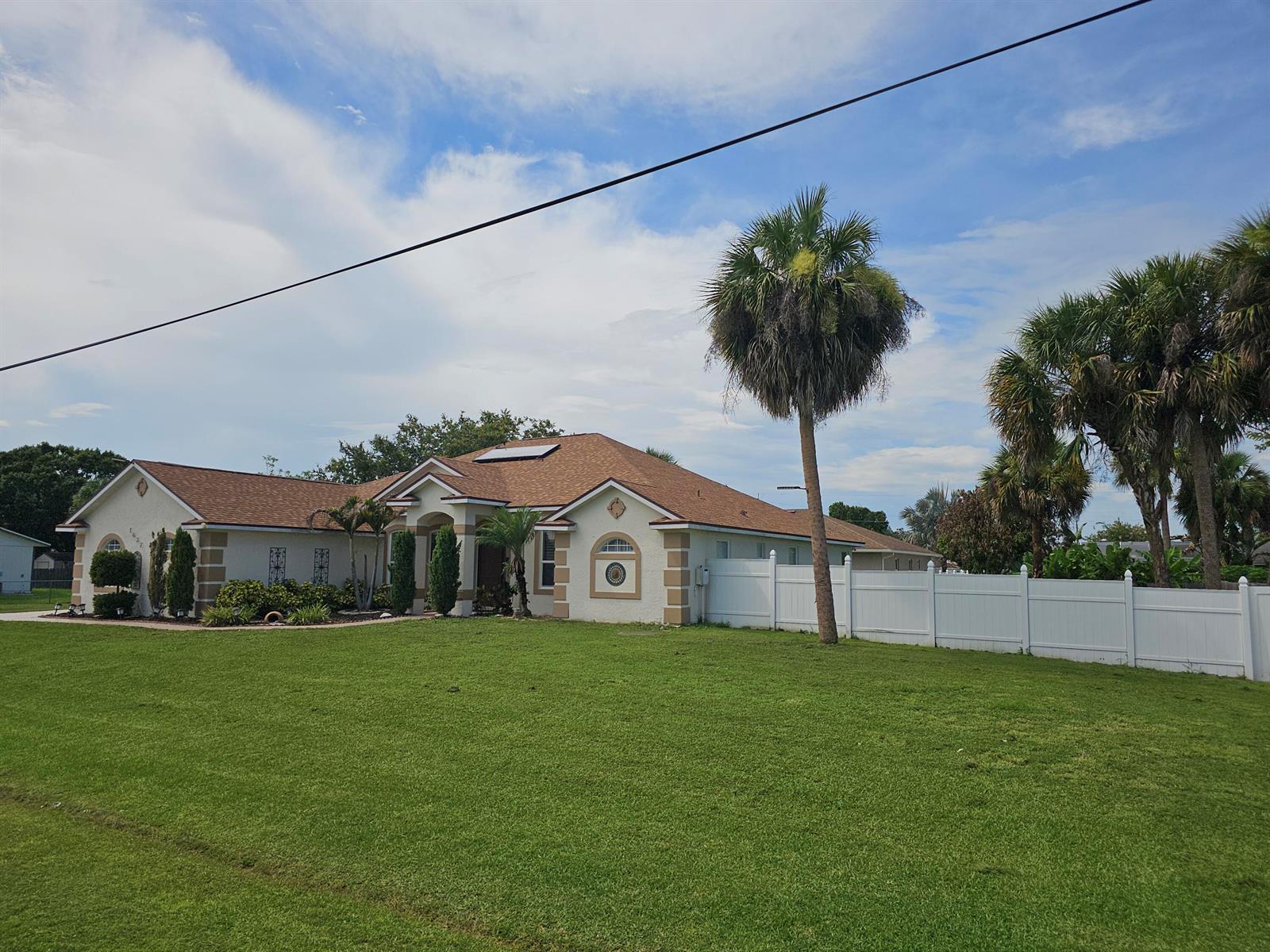 1637 SW La Gorce Avenue, Port St. Lucie FL 34953 photo 2