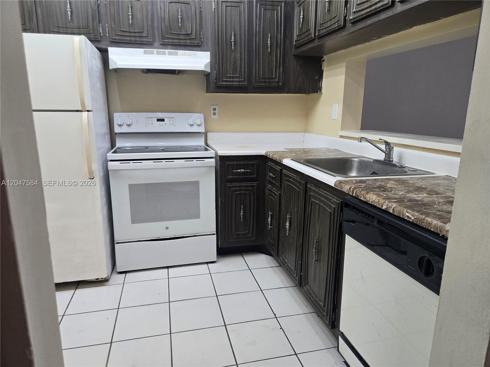 482 NW 165th St Rd # 505, Miami FL 33169 photo 2