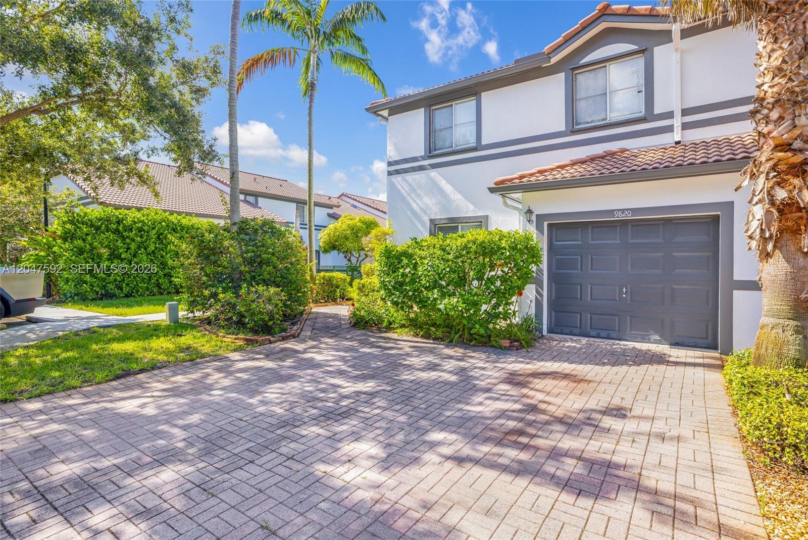 9820 NW 24th Ct, Sunrise FL 33322 photo 2