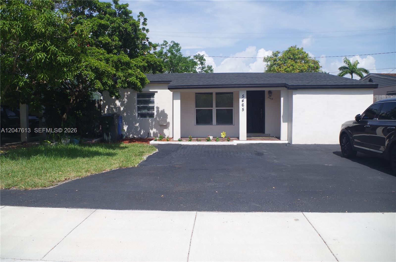 5465 N Andrews Ave, Oakland Park FL 33309 photo 2