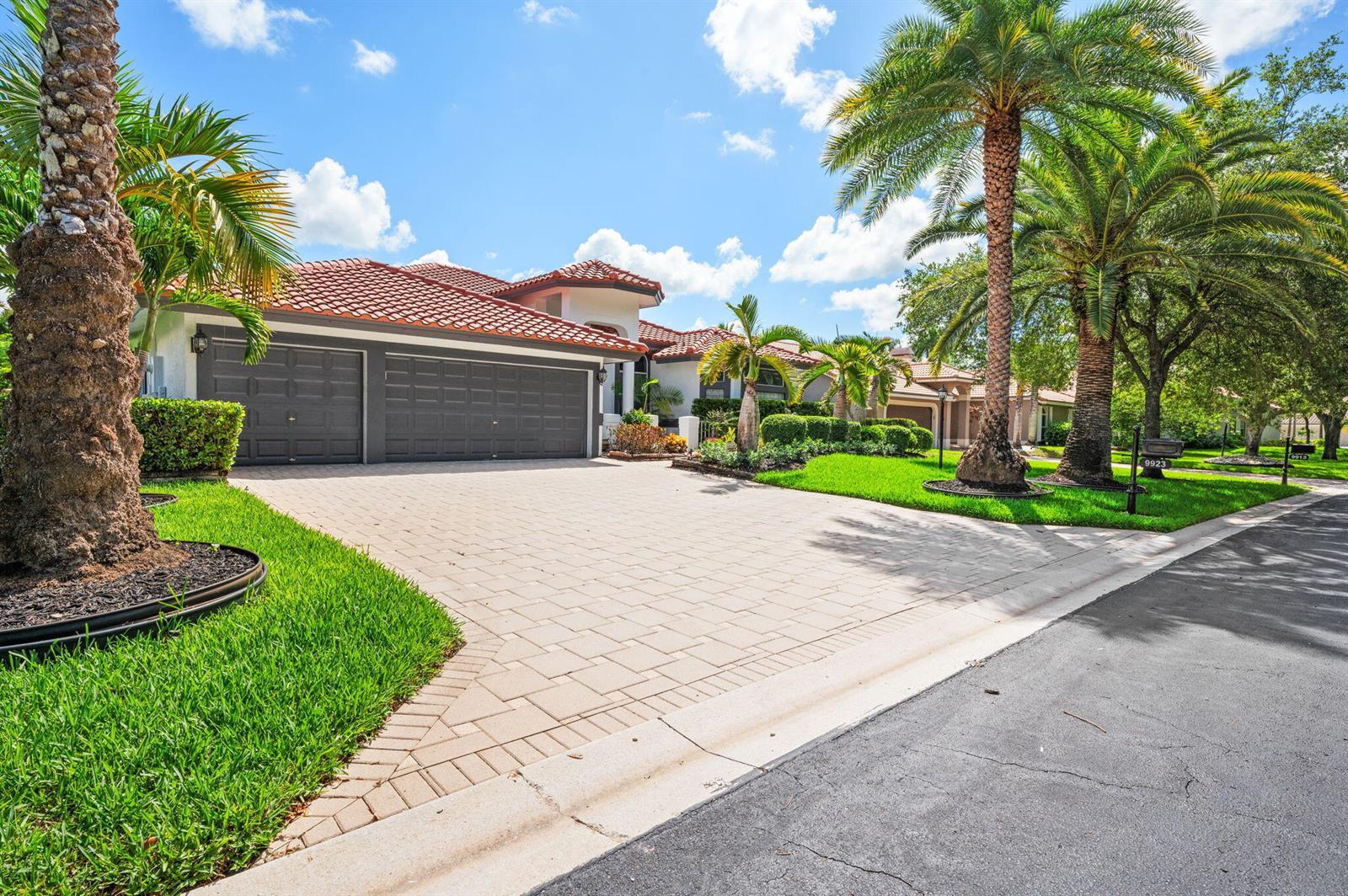 9923 NW 64th Court, Parkland FL 33076 photo 2