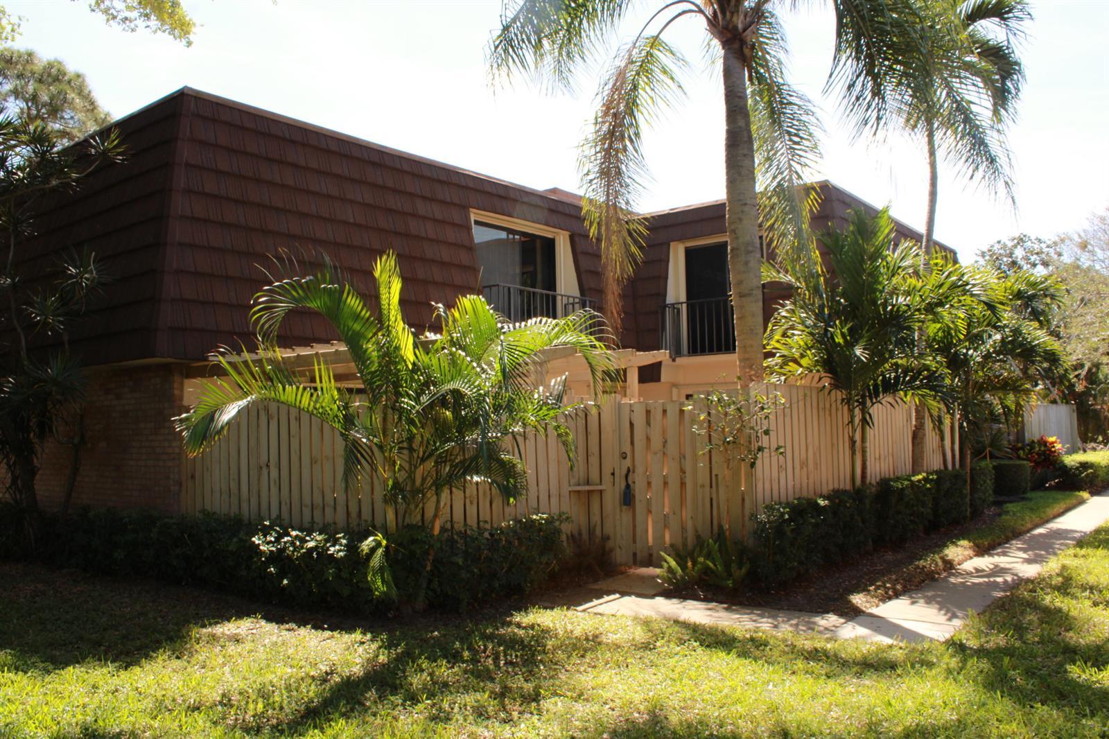 716 7th Lane, Palm Beach Gardens FL 33418 photo 2