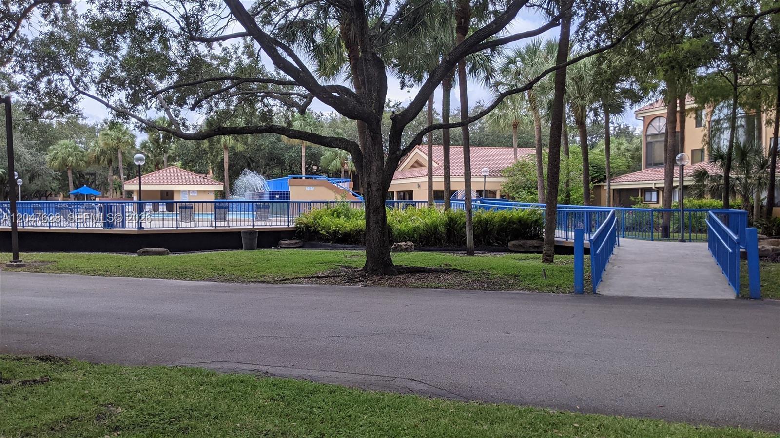 15509 N Miami Lakeway N # 102, Miami Lakes FL 33014 photo 2