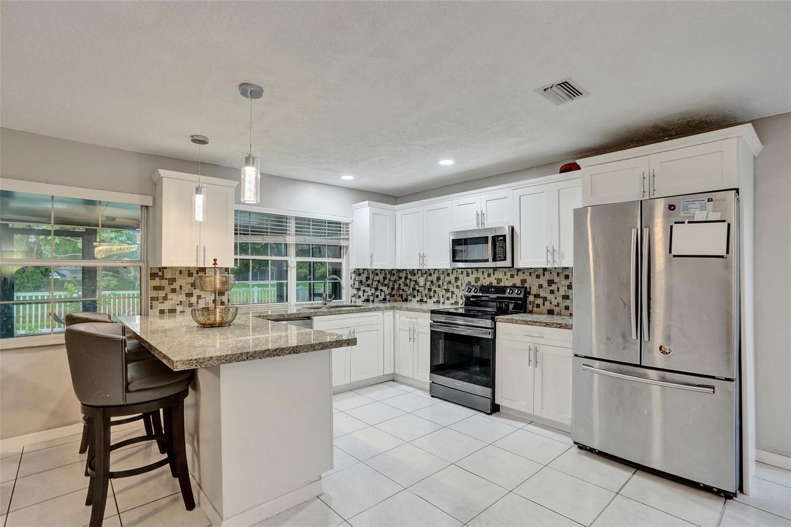 7008 NW 81st Street, Tamarac FL 33321 photo 2