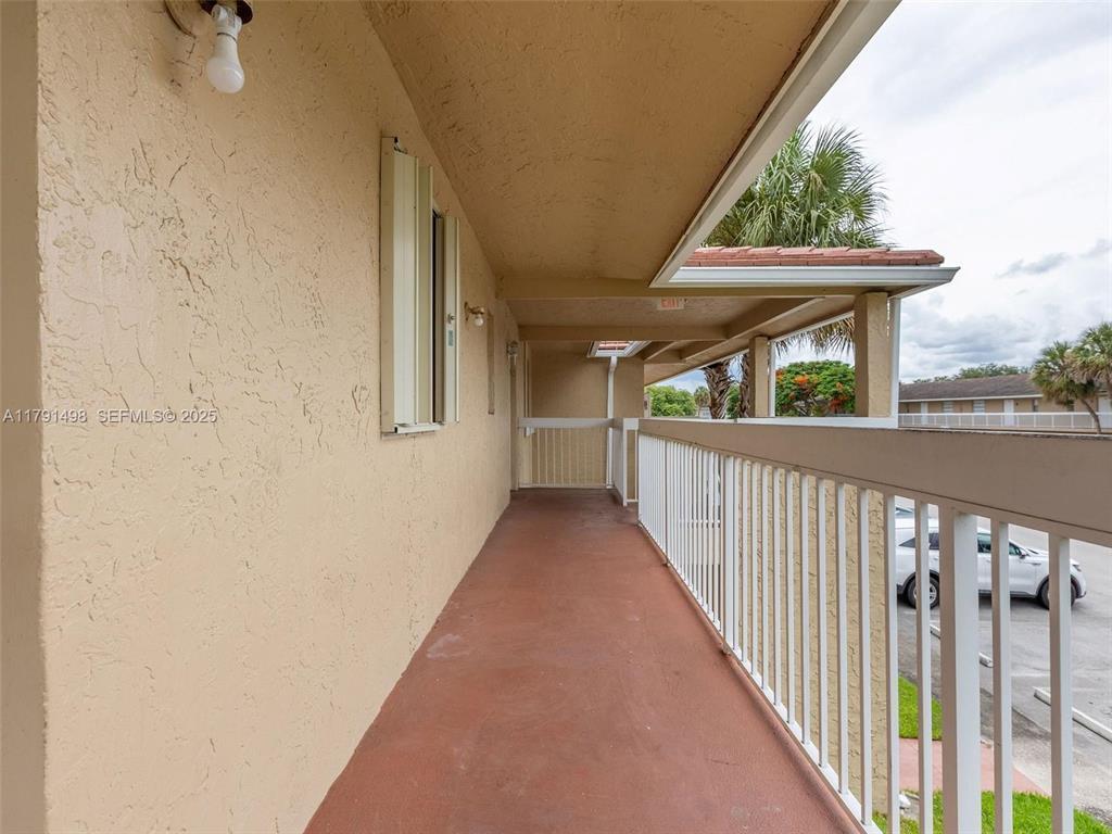 10106 Twin Lakes Drive Unit 4, Coral Springs FL 33071 photo 4