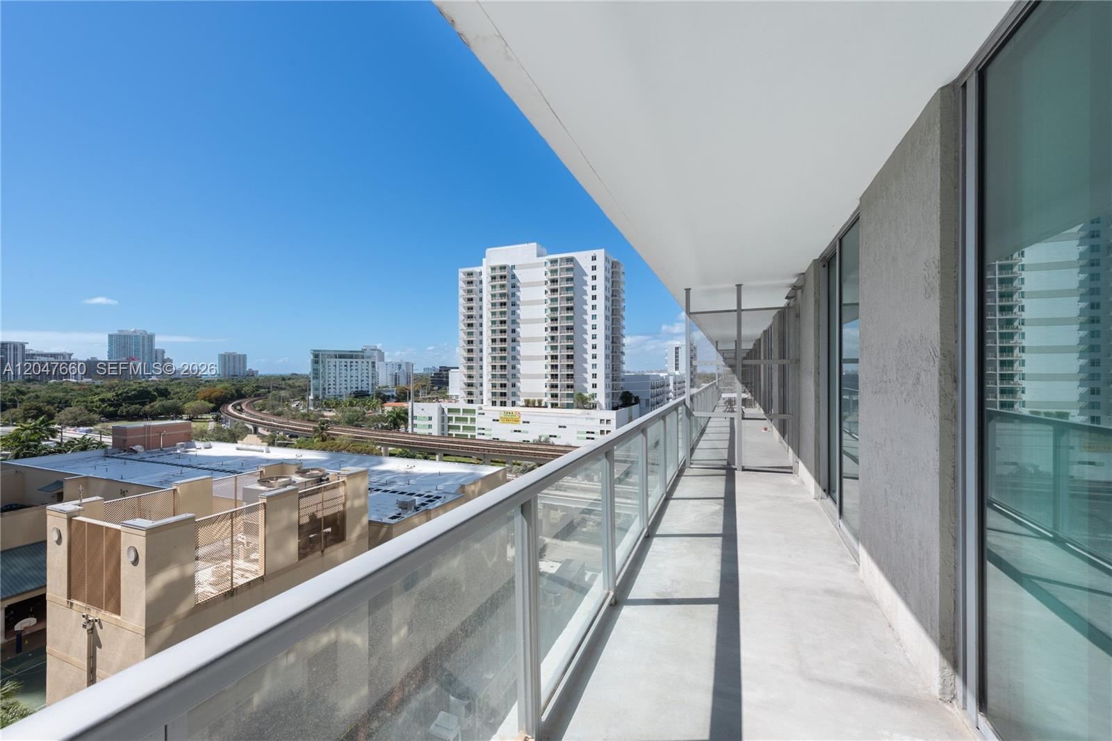 79 SW 12th St, Miami FL 33130 photo 2