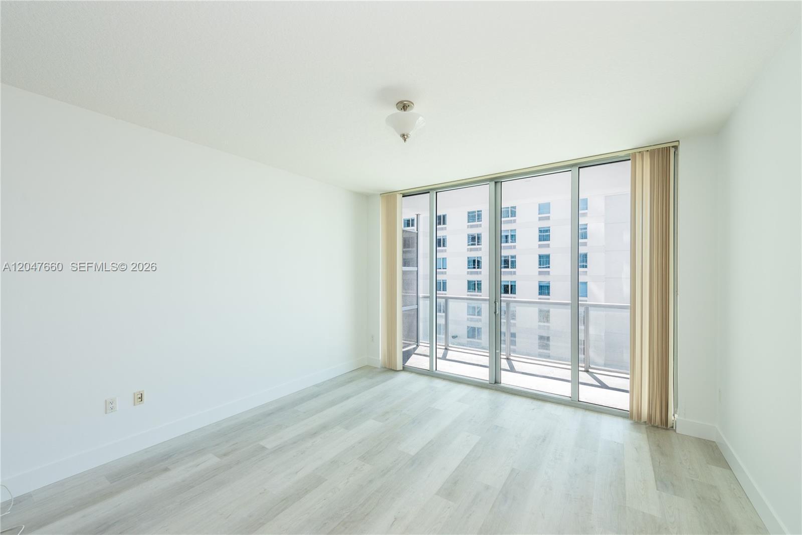 79 SW 12th St, Miami FL 33130 photo 4