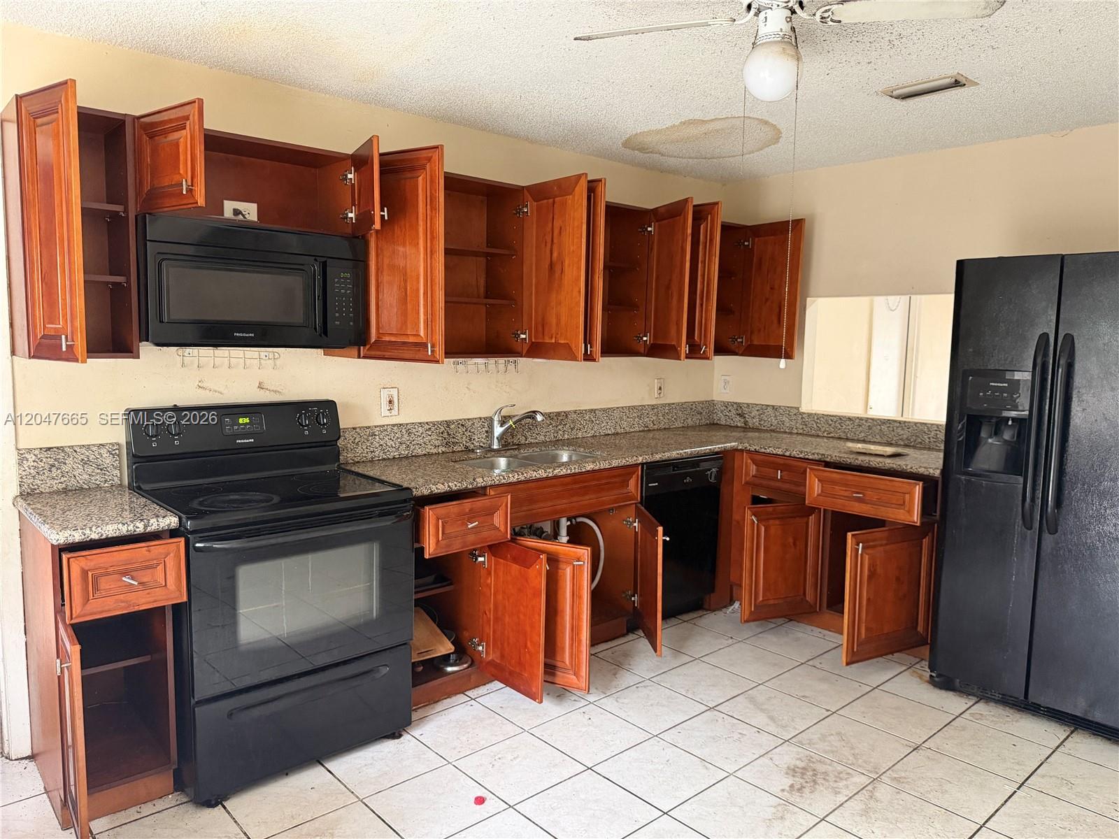 6117 Blue Grass Cir, Lake Worth FL 33463 photo 2