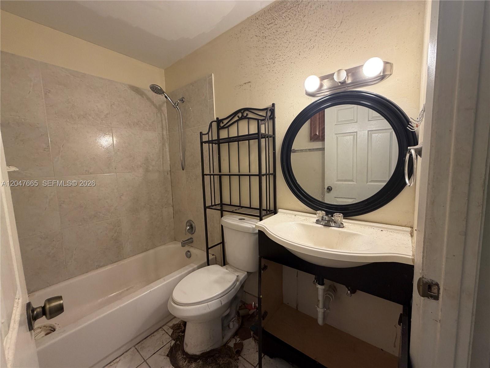 6117 Blue Grass Cir, Lake Worth FL 33463 photo 4