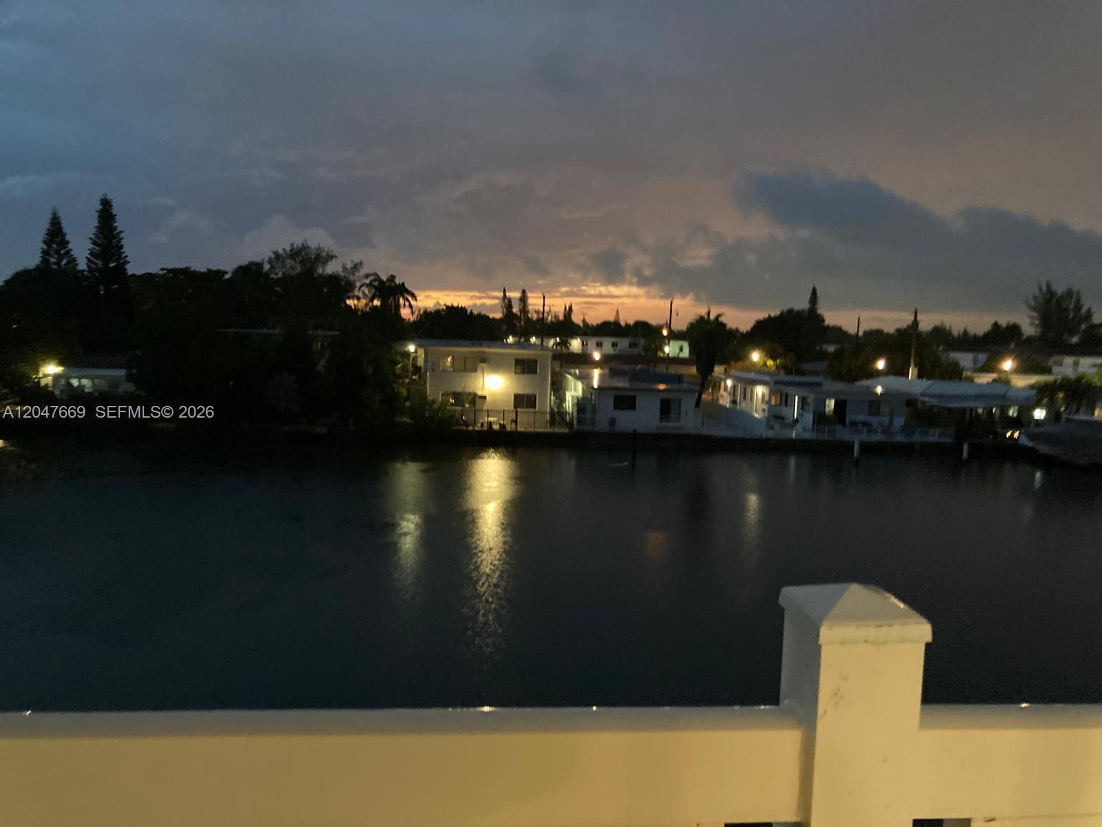 7900 Tatum Waterway Dr # 305, Miami Beach FL 33141 photo 2