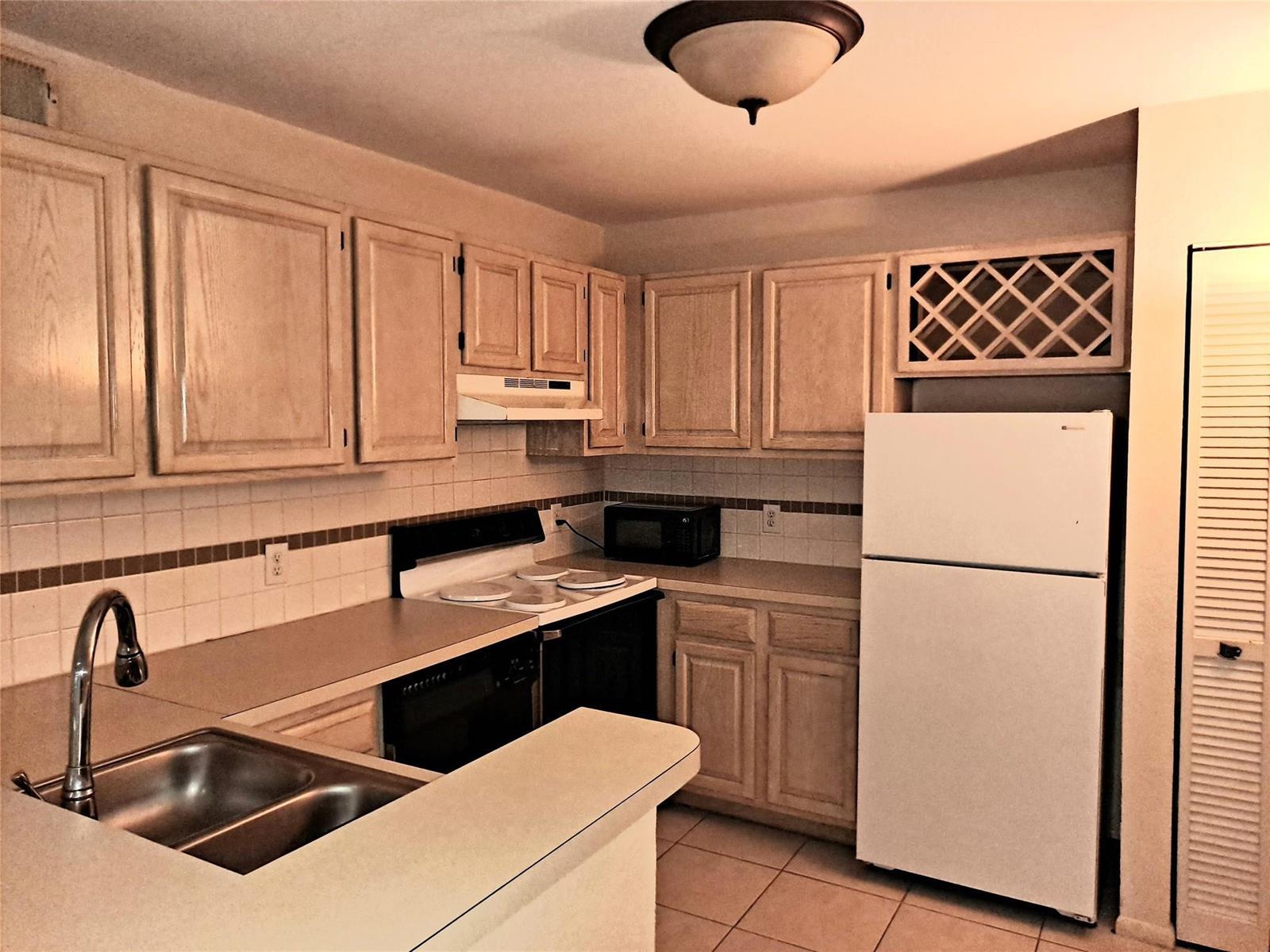 1845 Palm Cove Boulevard # 107, Delray Beach FL 33445 photo 3