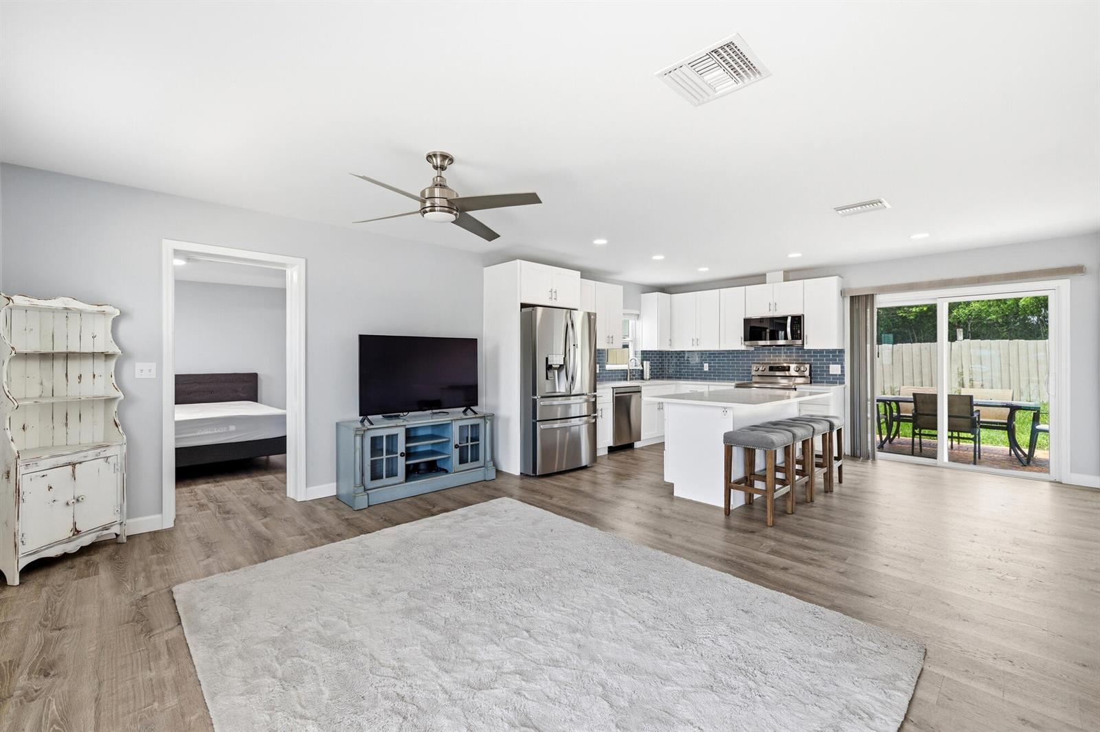 225 SE Airoso Boulevard, Port St. Lucie FL 34983 photo 4