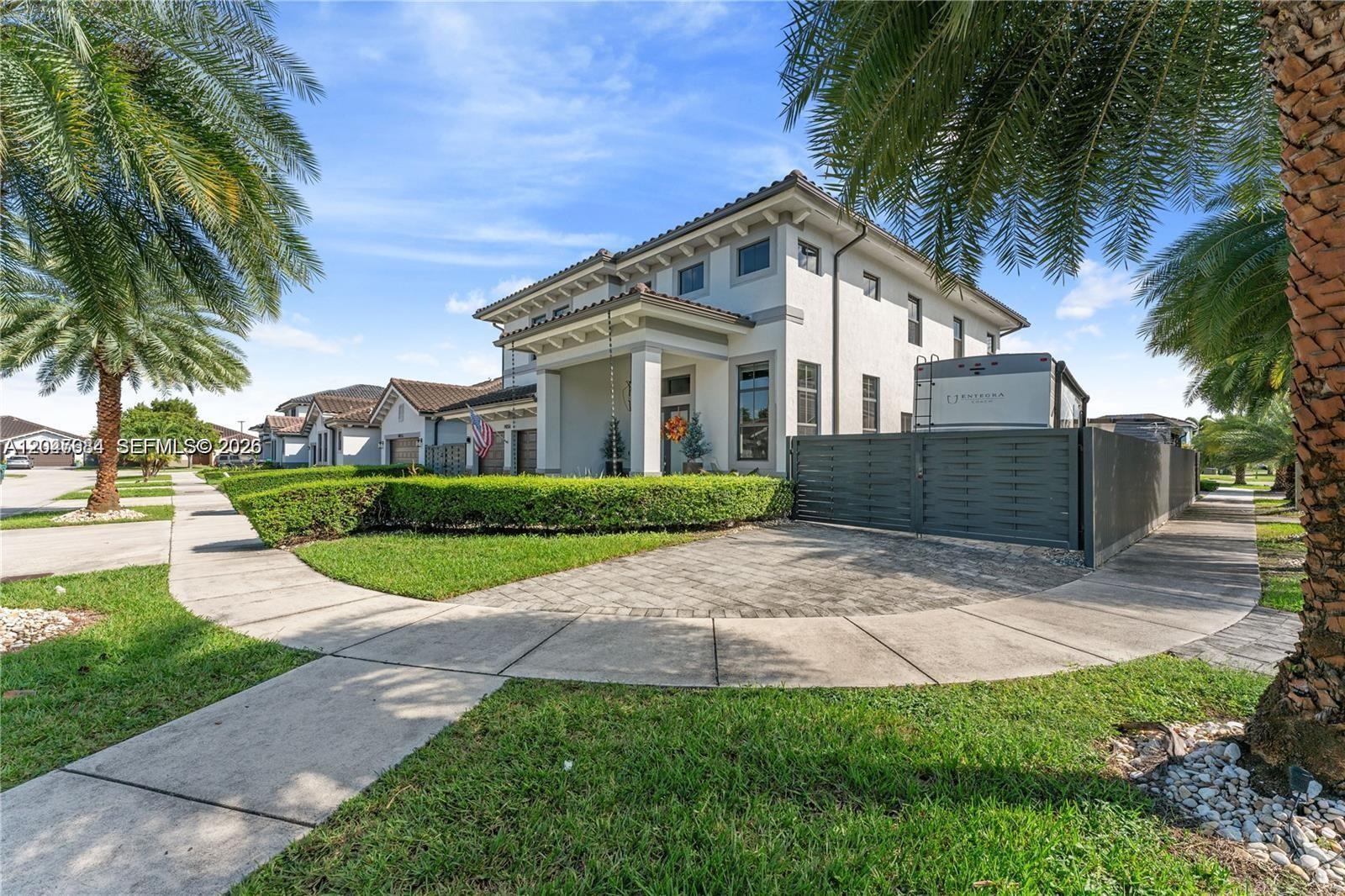 14856 SW 27th Ter, Miami FL 33185 photo 2