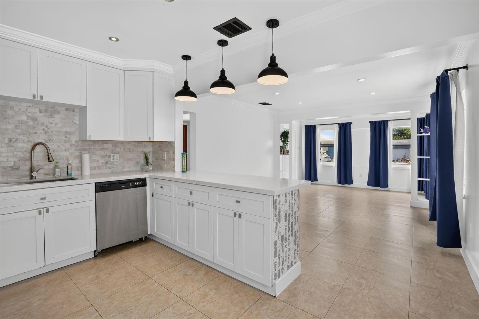 2427 Harding Street, Hollywood FL 33020