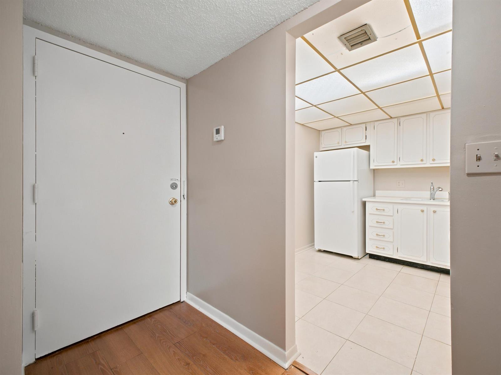 500 Executive Center Drive # 2m, West Palm Beach FL 33401 photo 2