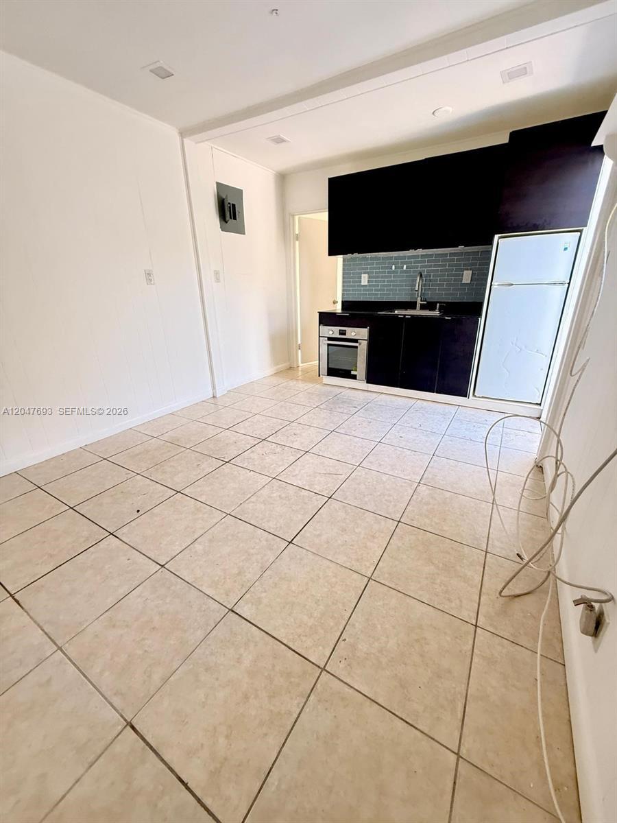 301 9th St # 1, Hallandale Beach FL 33009 photo 4