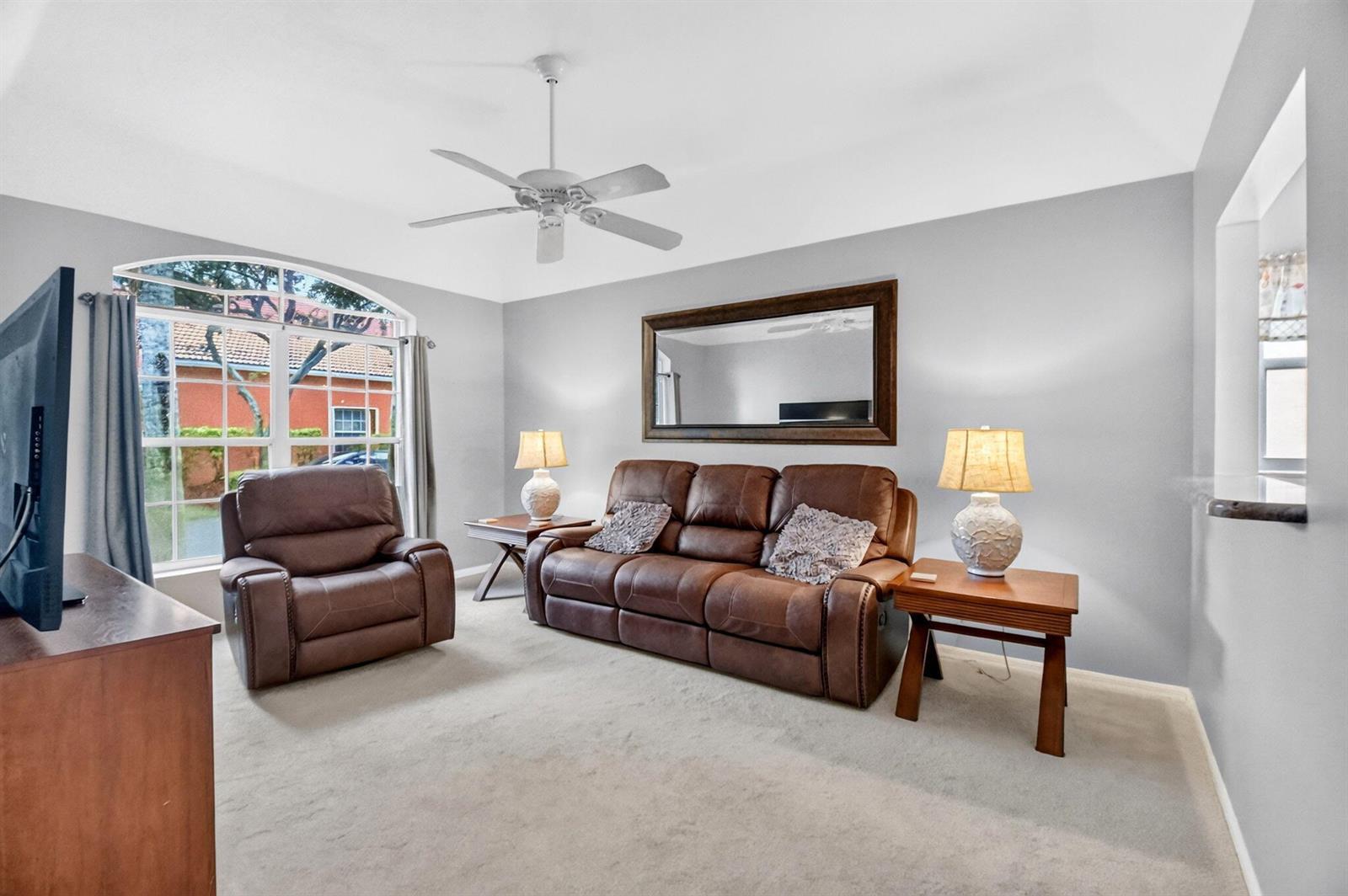 8021 Via Hacienda, Riviera Beach FL 33418 photo 3