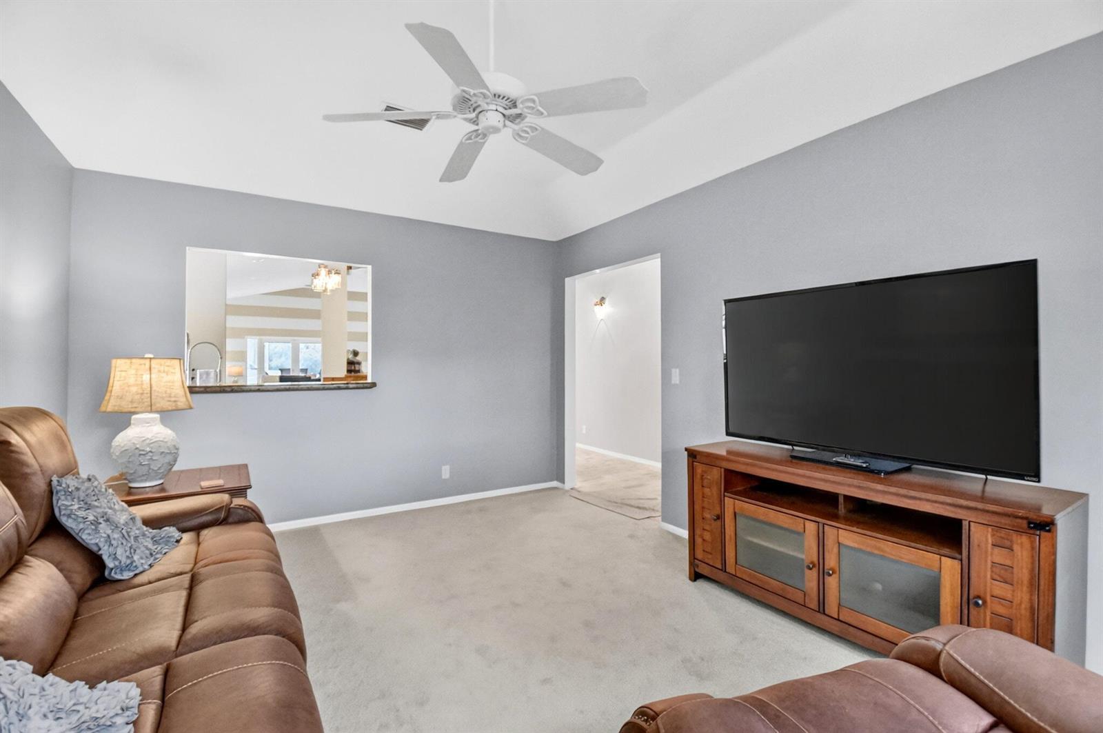 8021 Via Hacienda, Riviera Beach FL 33418 photo 4