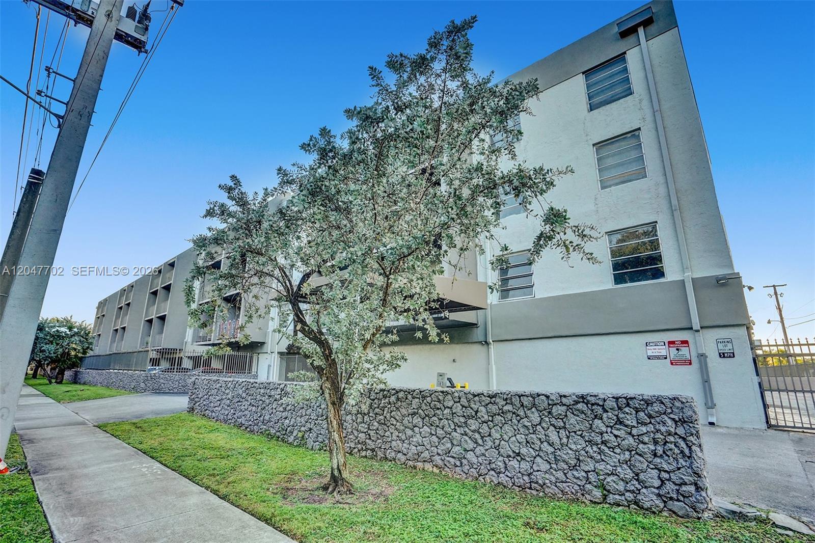 1595 NE 135th St # 429, North Miami FL 33161 photo 2