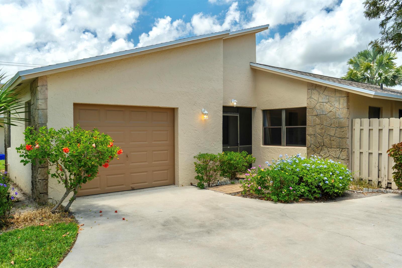 3155 NW 9th Street, Delray Beach FL 33445 photo 3