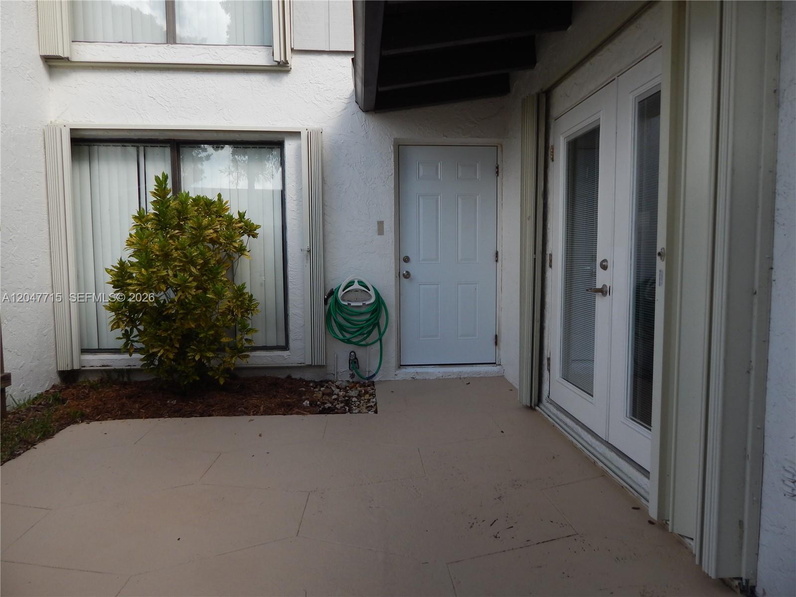 6959 SW 110th Ct, Miami FL 33173 photo 2