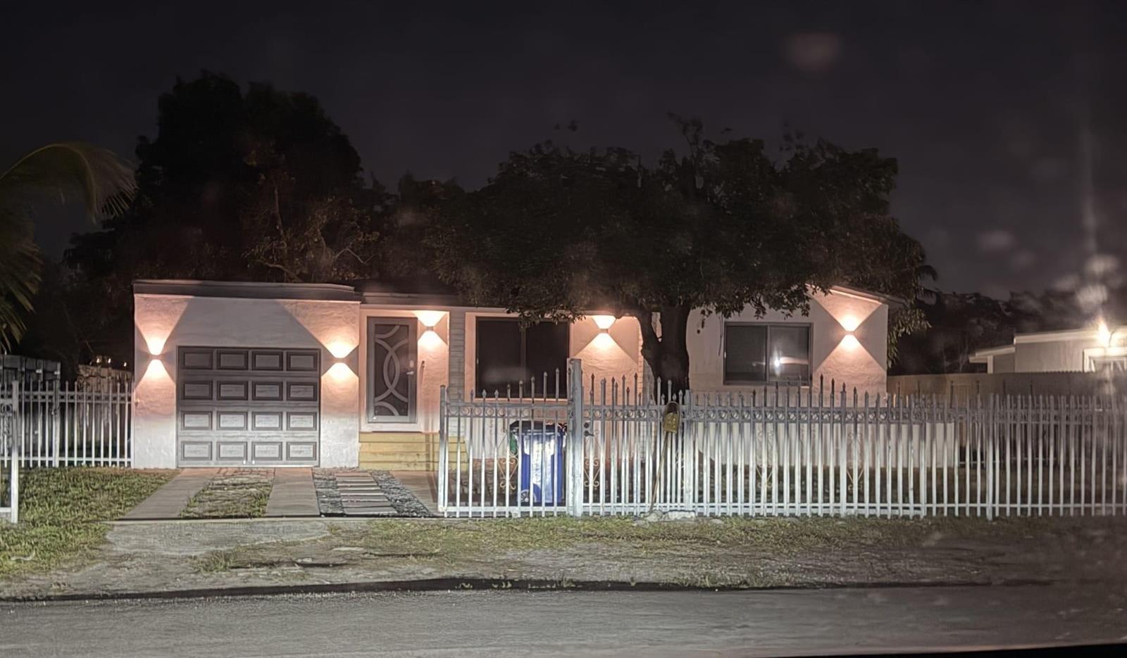 1025 NW 148th Street, Miami FL 33168 photo 2