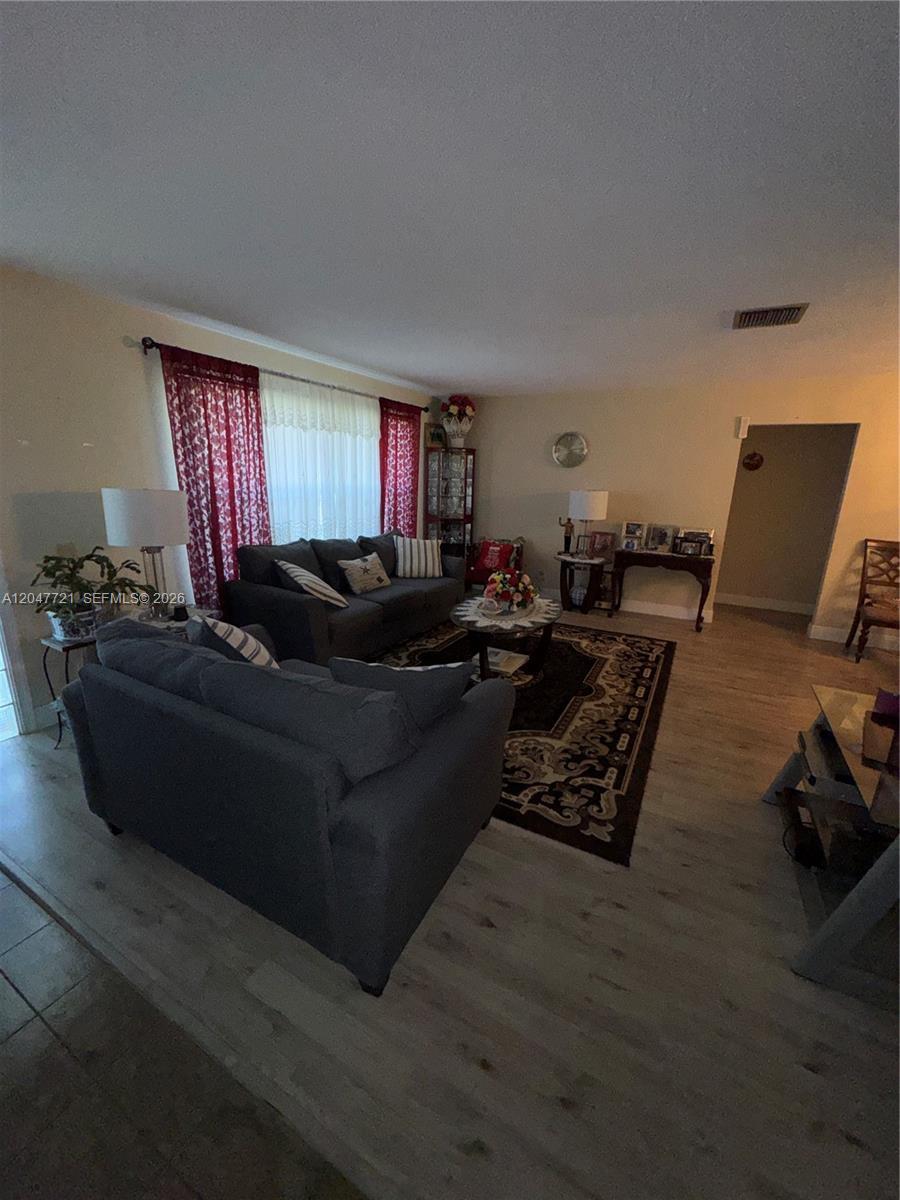 4401 NW 43rd Ter, Tamarac FL 33319 photo 5