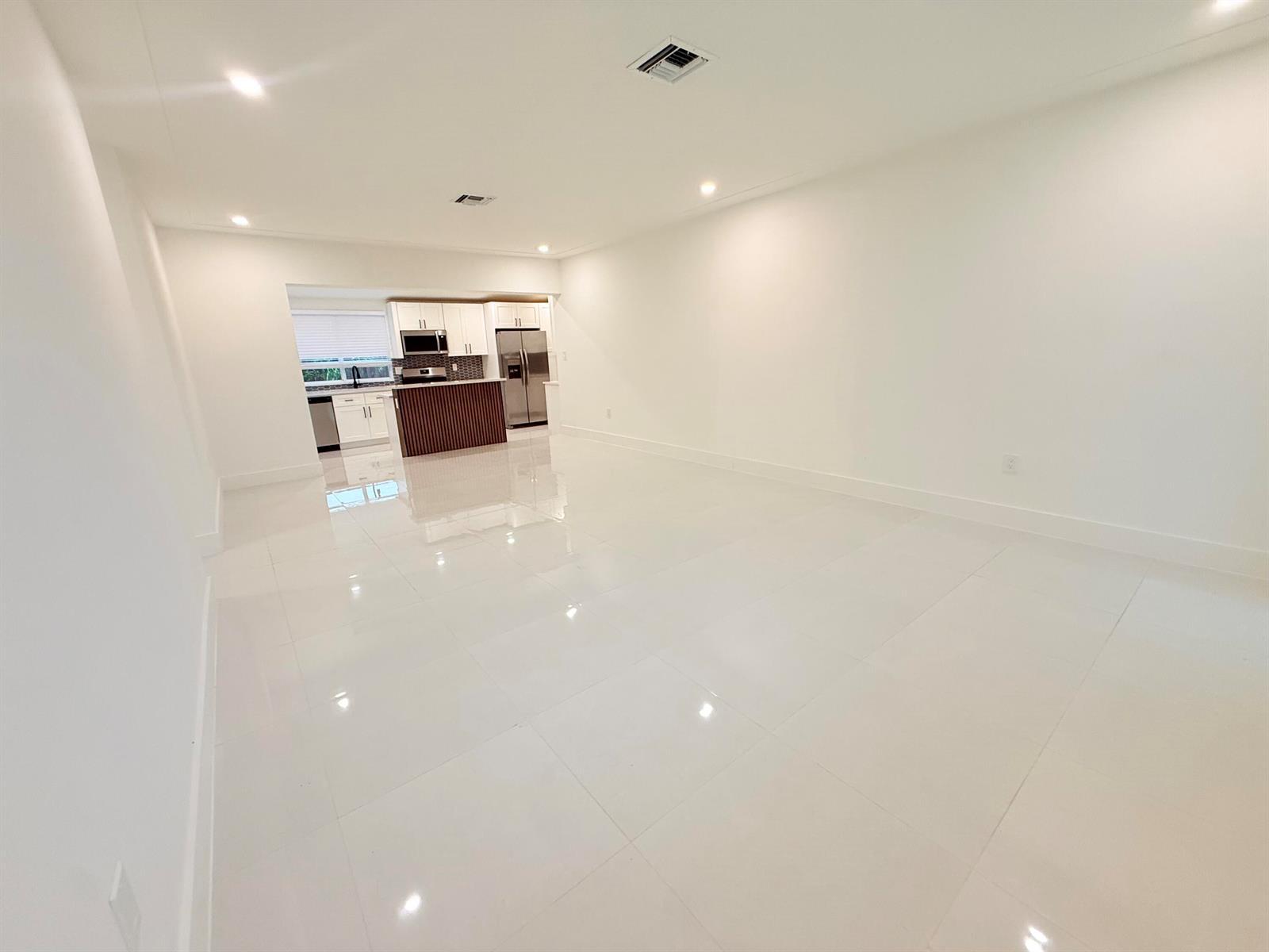 345 Pinehurst Road, Palm Springs FL 33461 photo 5