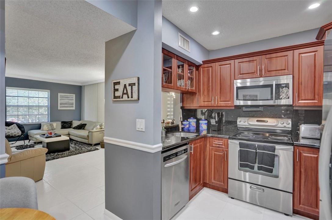 10791 NW 14th Street # 303, Plantation FL 33322 photo 3