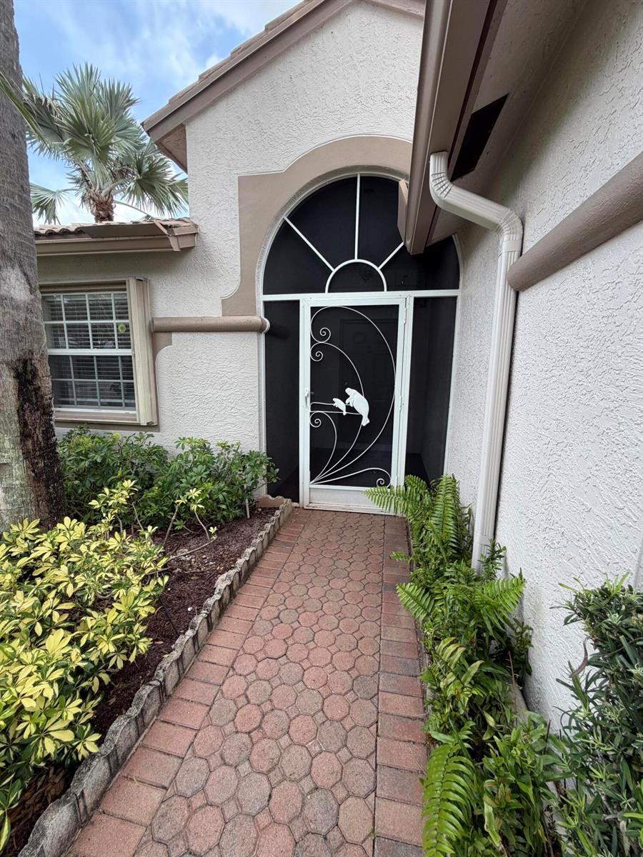 8046 Florenza Drive, Boynton Beach FL 33472 photo 2